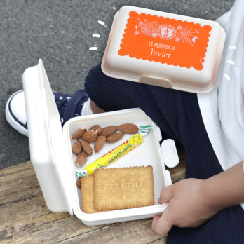 la caja de la merienda o para el almuerzo personalizada con el nombre.