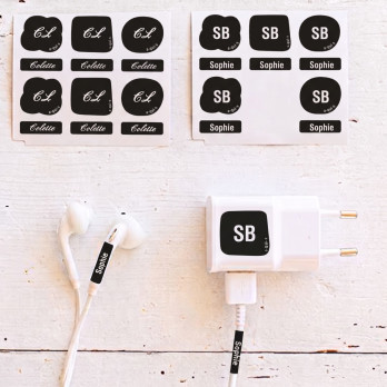 stickers cables et chargeurs personnalisés pour la famille