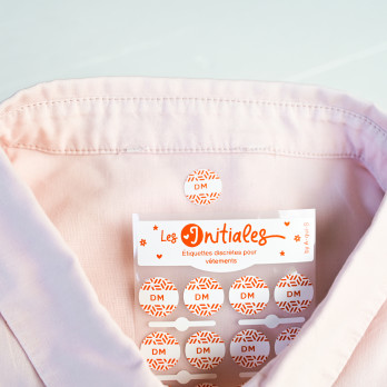 Étiquette thermocollante pour vêtements avec initiales