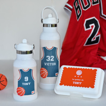 Pack goûter : gourde et boîte à goûter thème basket pour enfant. Gourde disponible en 300 ou 600ml
