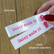 Etiquetas para coser de raso en mate o satinado.