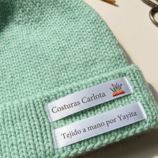 gorro de lana personalizado con etiqueta de tela para coser personalizada con nombre y logo multicolor