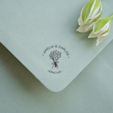 sobre impreso con nombre y agradecimiento por asistir a la boda