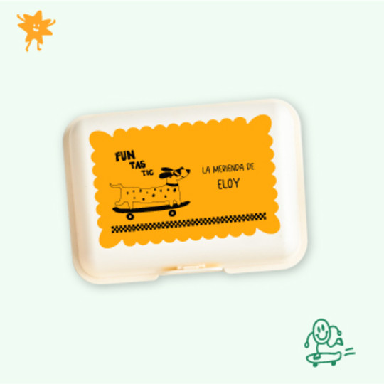 la caja de la merienda o para el almuerzo personalizada con el nombre.