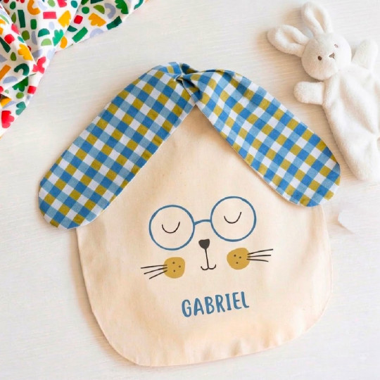 sac persnnalisé pour ranger le doudou avec oreilles de lapin pour la crèche ou maternelle