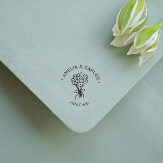 sobre impreso con nombre y agradecimiento por asistir a la boda
