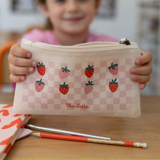 trousse charlotte aux fraises personnalisée