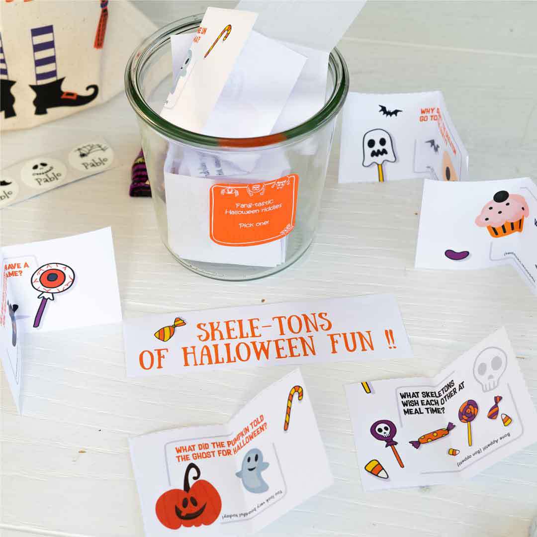 Halloween riddles to print for skele-tonnes of fun!